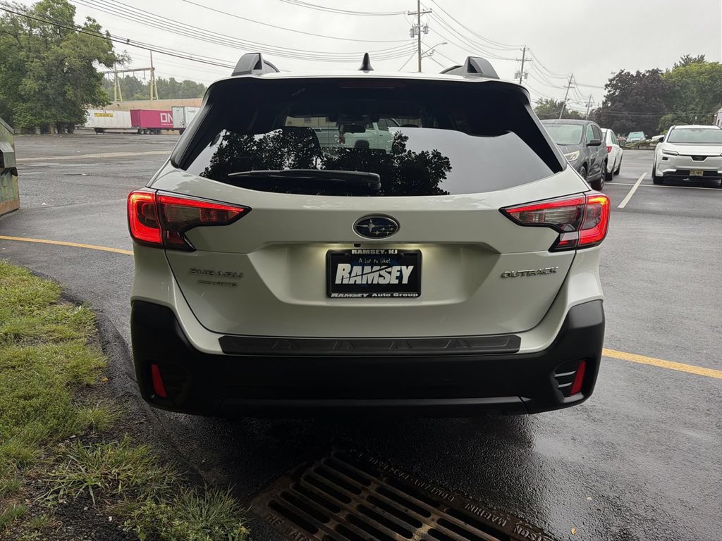 Certified 2022 Subaru Outback Premium AWD/4WD image 7