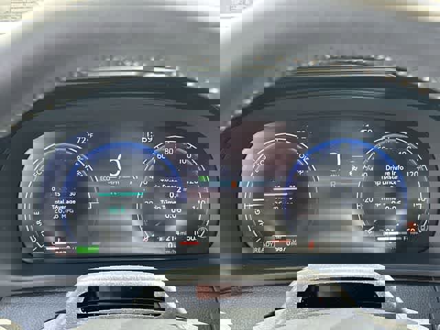 Used 2025 Toyota Crown Platinum AWD/4WD image 6