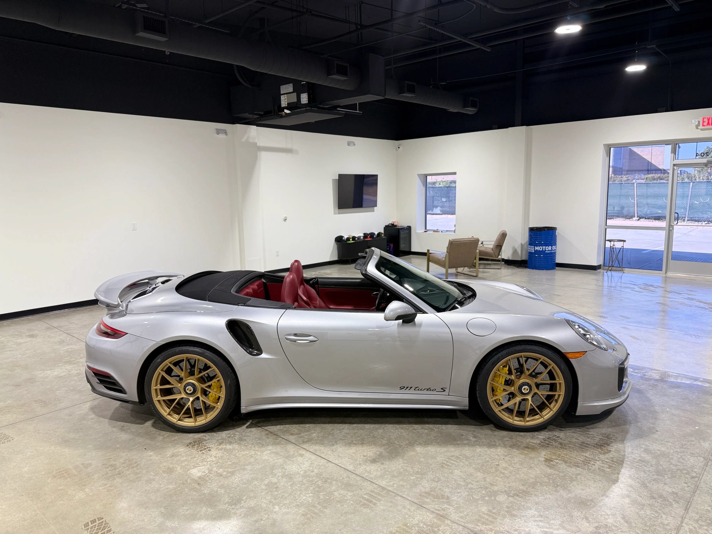 Used 2017 Porsche 911 Turbo S AWD/4WD image 8