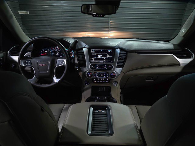Used 2017 GMC Yukon XL SLT w/ Open Road Package image 11