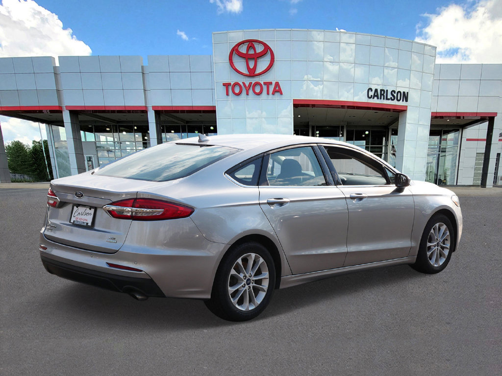Used 2020 Ford Fusion SE FWD image 5