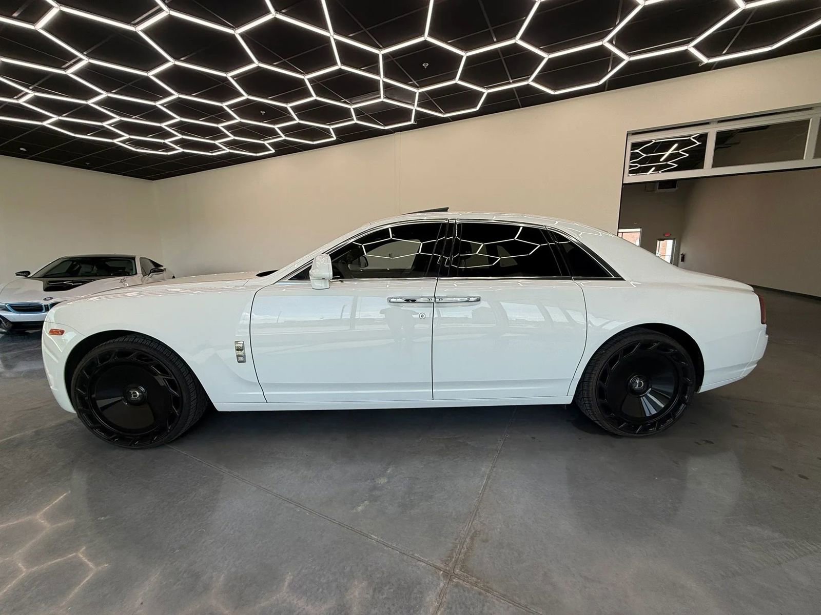 Used 2014 Rolls-Royce Ghost image 4