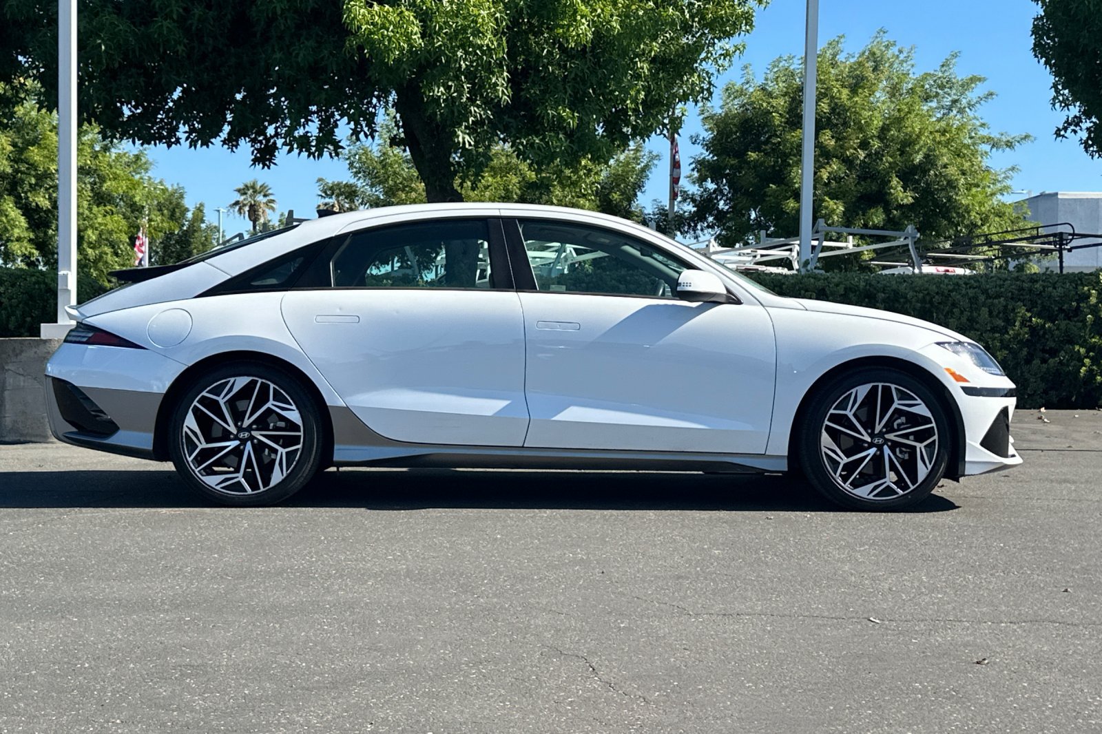 Used 2024 Hyundai Ioniq 6 SEL RWD image 3
