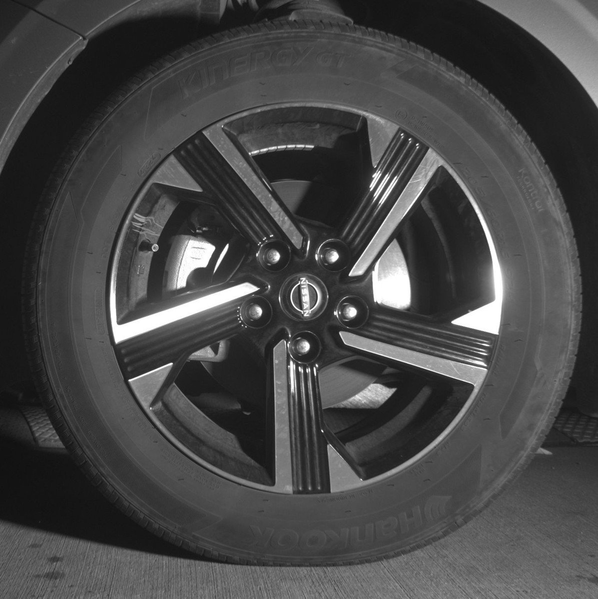 Used 2025 Nissan Sentra SV FWD image 11