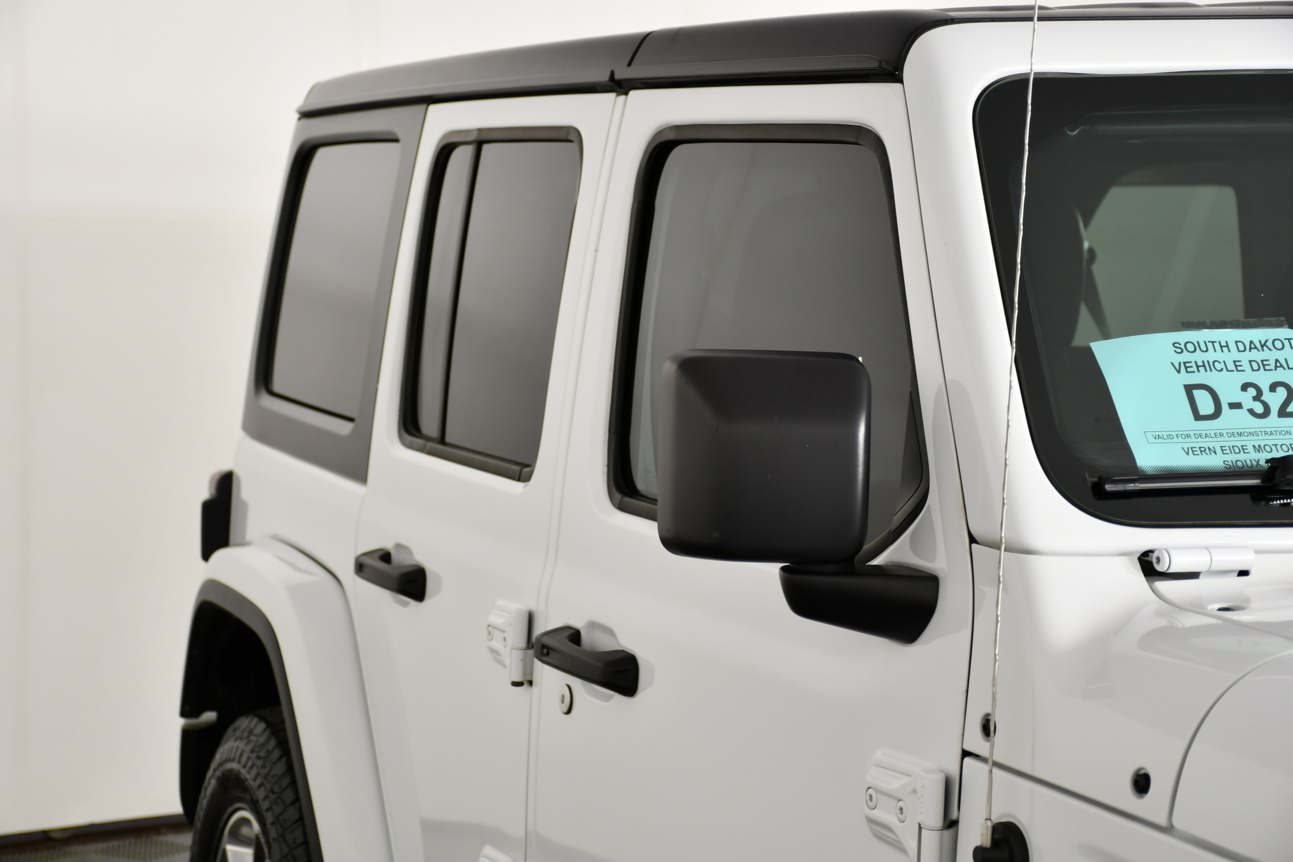 Used 2019 Jeep Wrangler Unlimited Sahara image 14