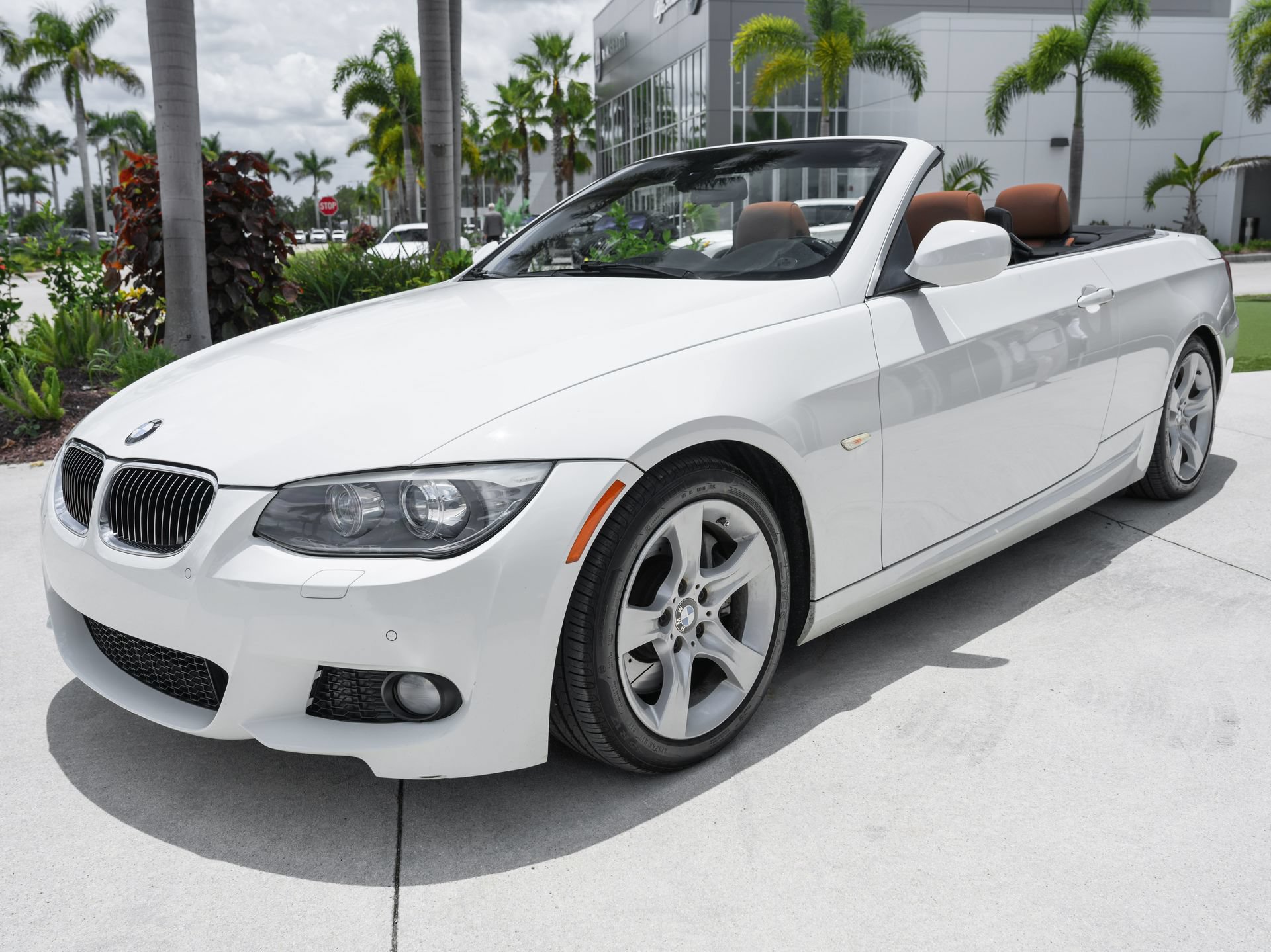Used 2013 BMW 335i Convertible RWD image 6