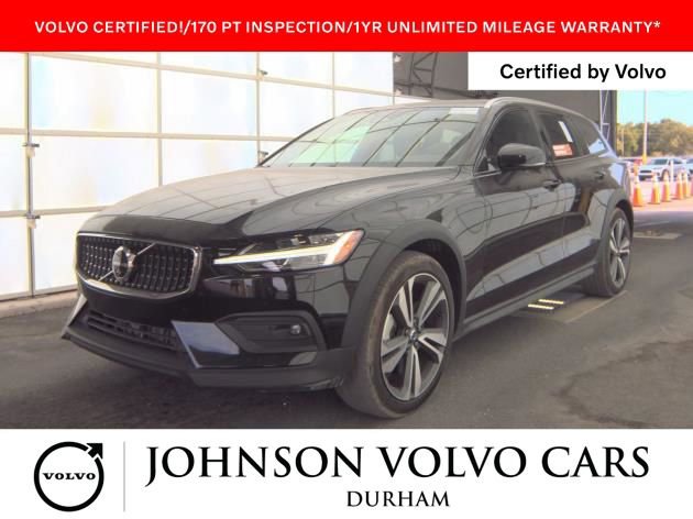 Used 2025 Volvo V60 B5 Cross Country Plus AWD/4WD image 1
