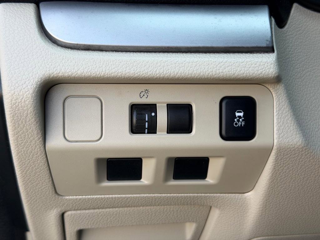 Used 2013 Subaru Crosstrek 2.0i Premium image 34