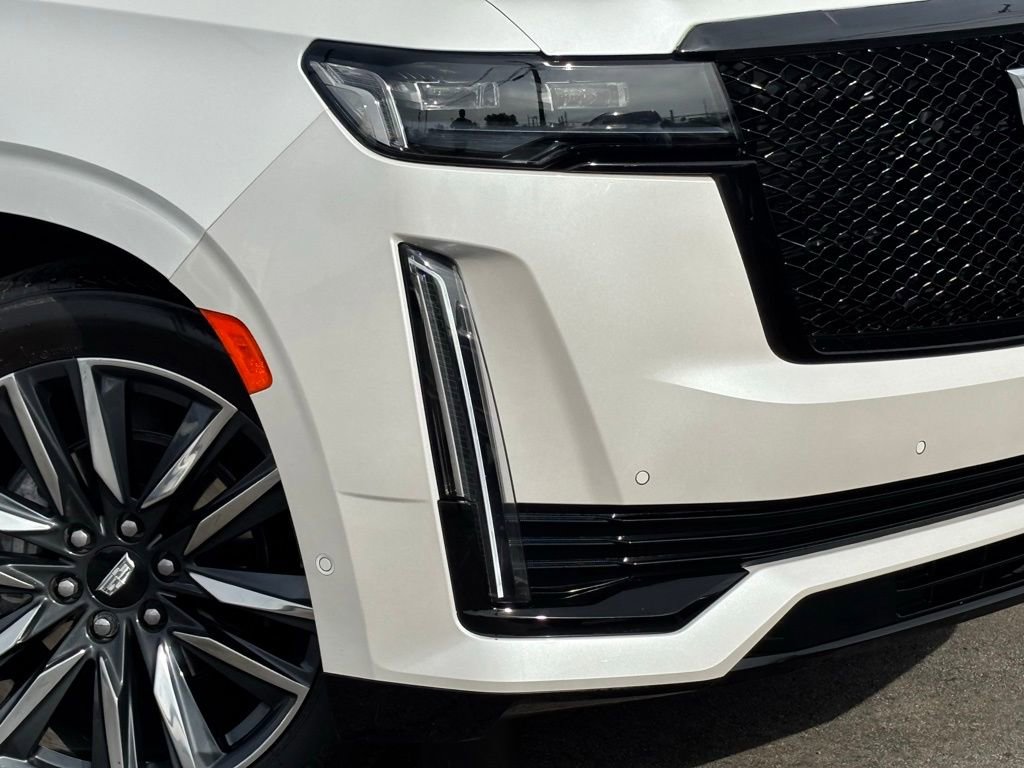 Used 2024 Cadillac Escalade ESV Sport Platinum w/ Heavy-Duty Trailer Package image 8