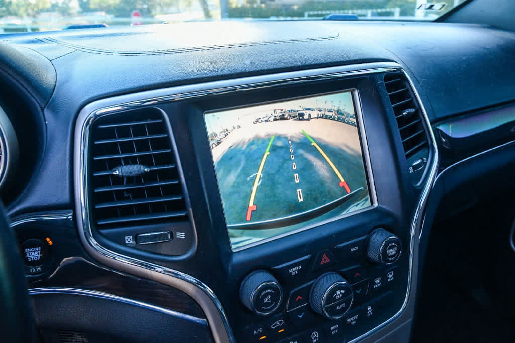 Used 2017 Jeep Grand Cherokee Overland RWD image 23