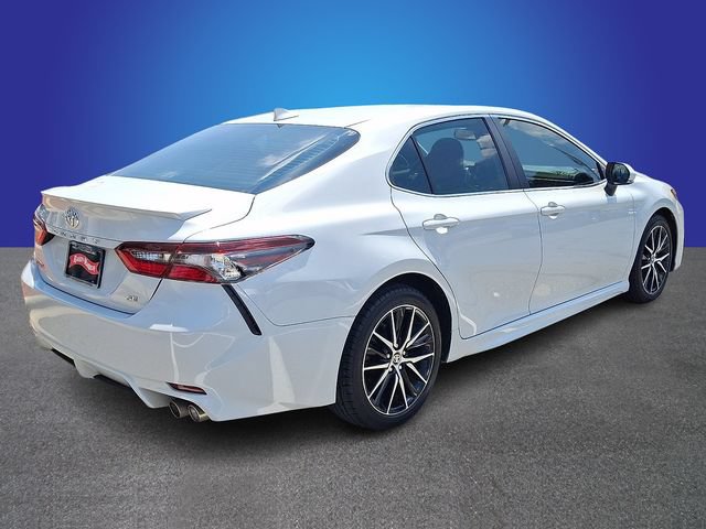 Used 2023 Toyota Camry SE w/ Convenience Package FWD image 5