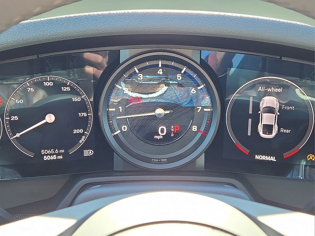 Used 2023 Porsche 911 Carrera 4 w/ Premium Package image 25