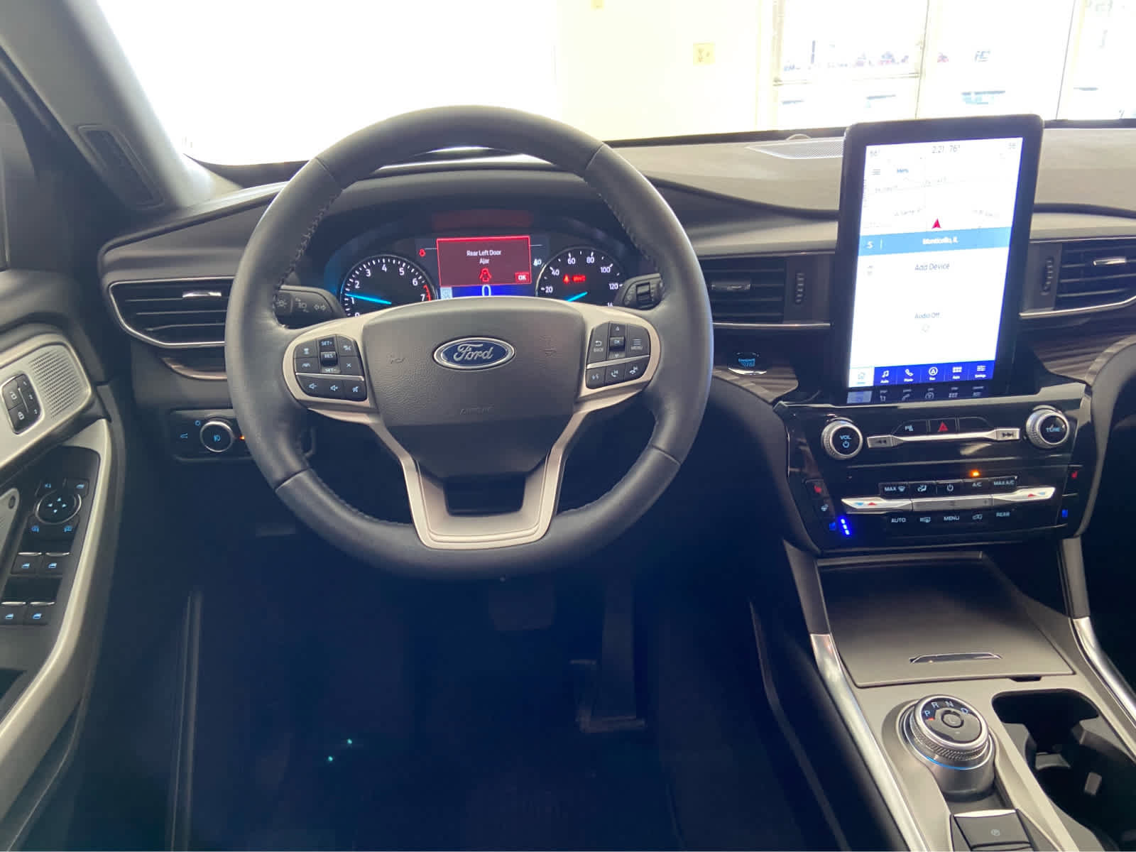 Used 2023 Ford Explorer Limited w/ Limited Technology Package AWD/4WD image 25