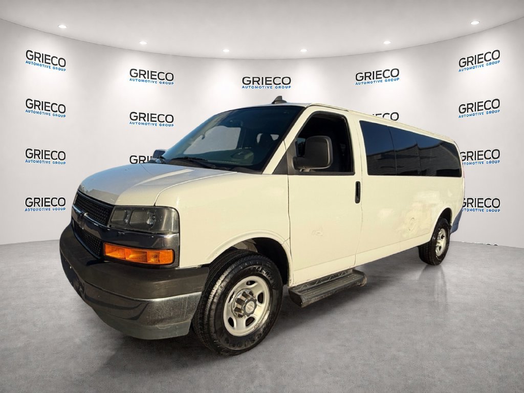Used 2019 Chevrolet Express 3500 LT w/ LT Preferred Equipment Group RWD image 3