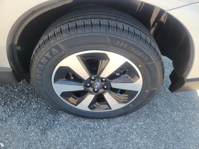 Used 2018 Subaru Forester 2.5i w/ Alloy Wheel Package AWD/4WD image 8