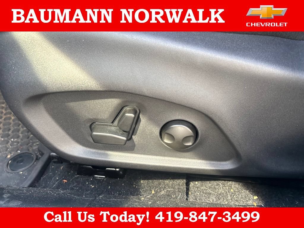 Used 2026 Jeep Compass Latitude w/ Sun and Sound Group AWD/4WD image 21