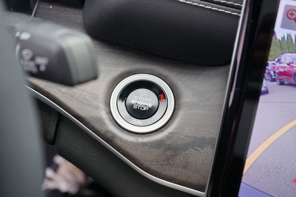 Used 2024 Jeep Grand Cherokee Limited 4xe w/ Trailer Tow Package image 23