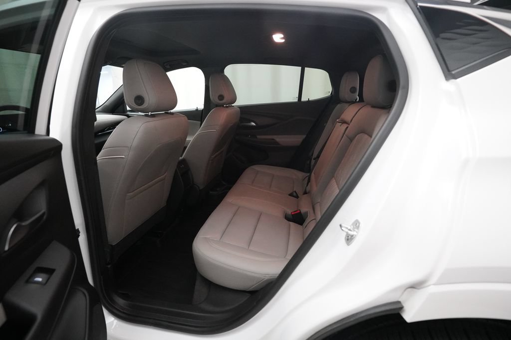 Used 2025 Buick Envista Avenir FWD image 16