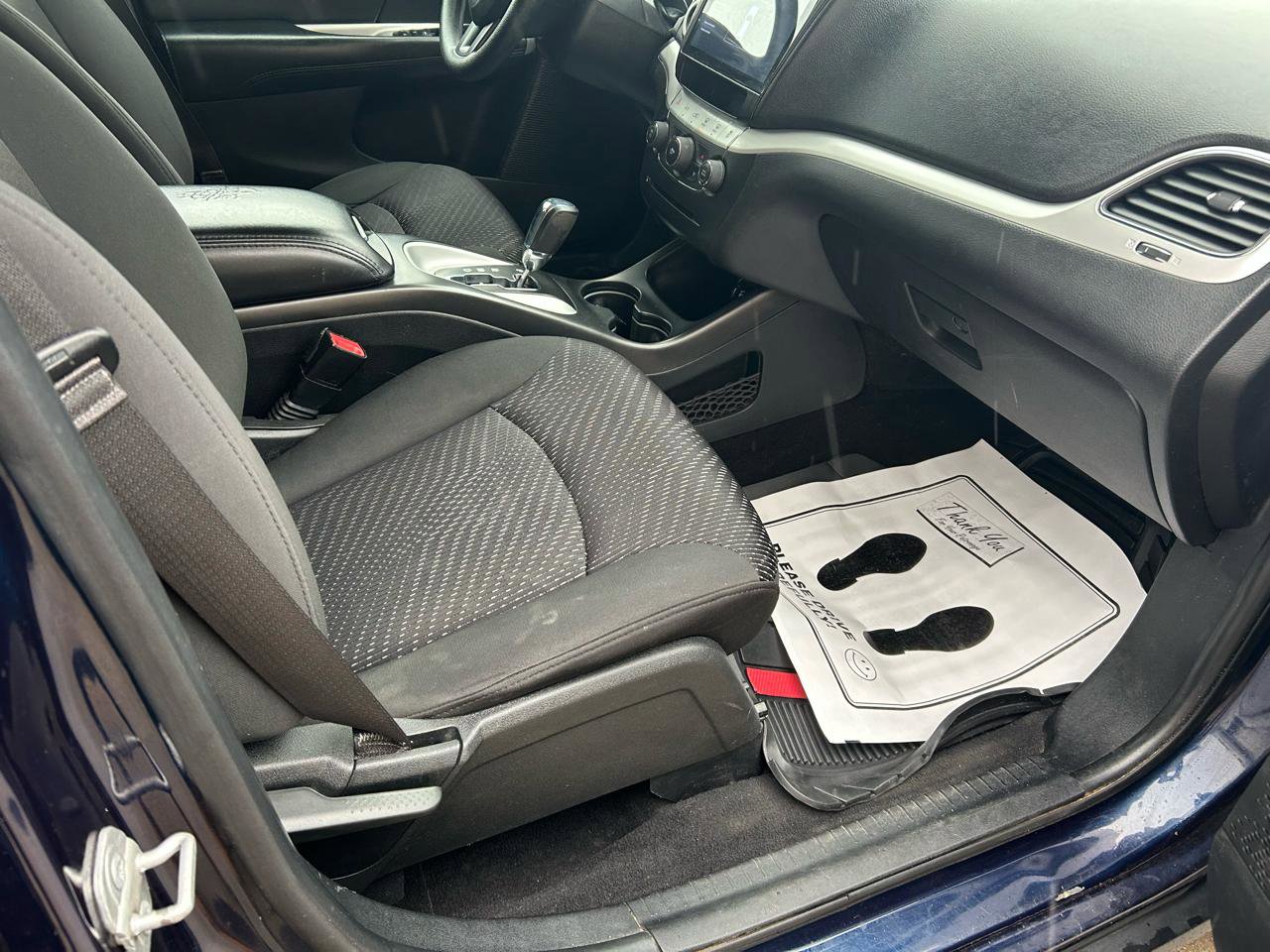 Used 2018 Dodge Journey SE image 12