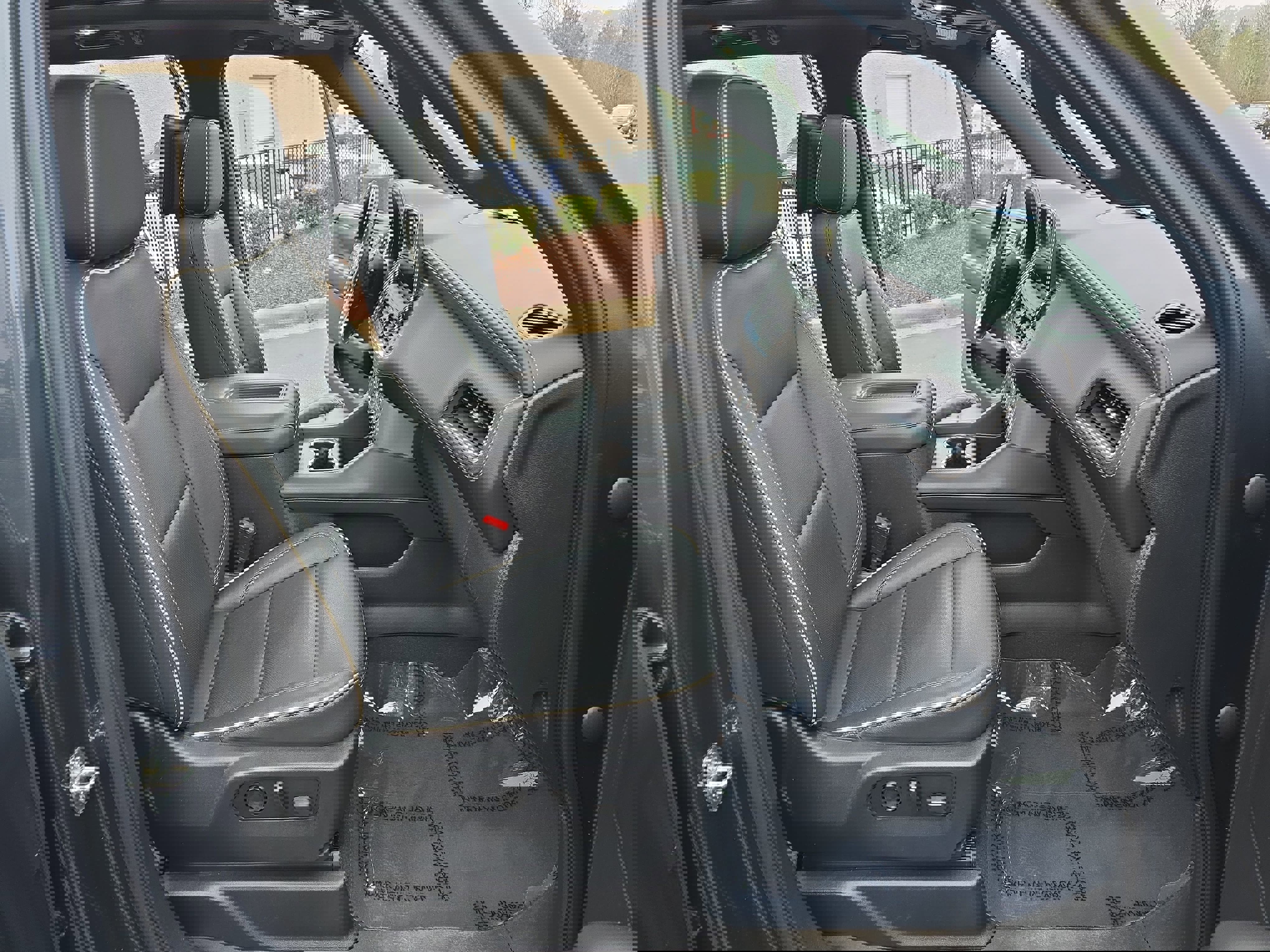 Used 2021 GMC Yukon SLT w/ SLT Premium Package image 10