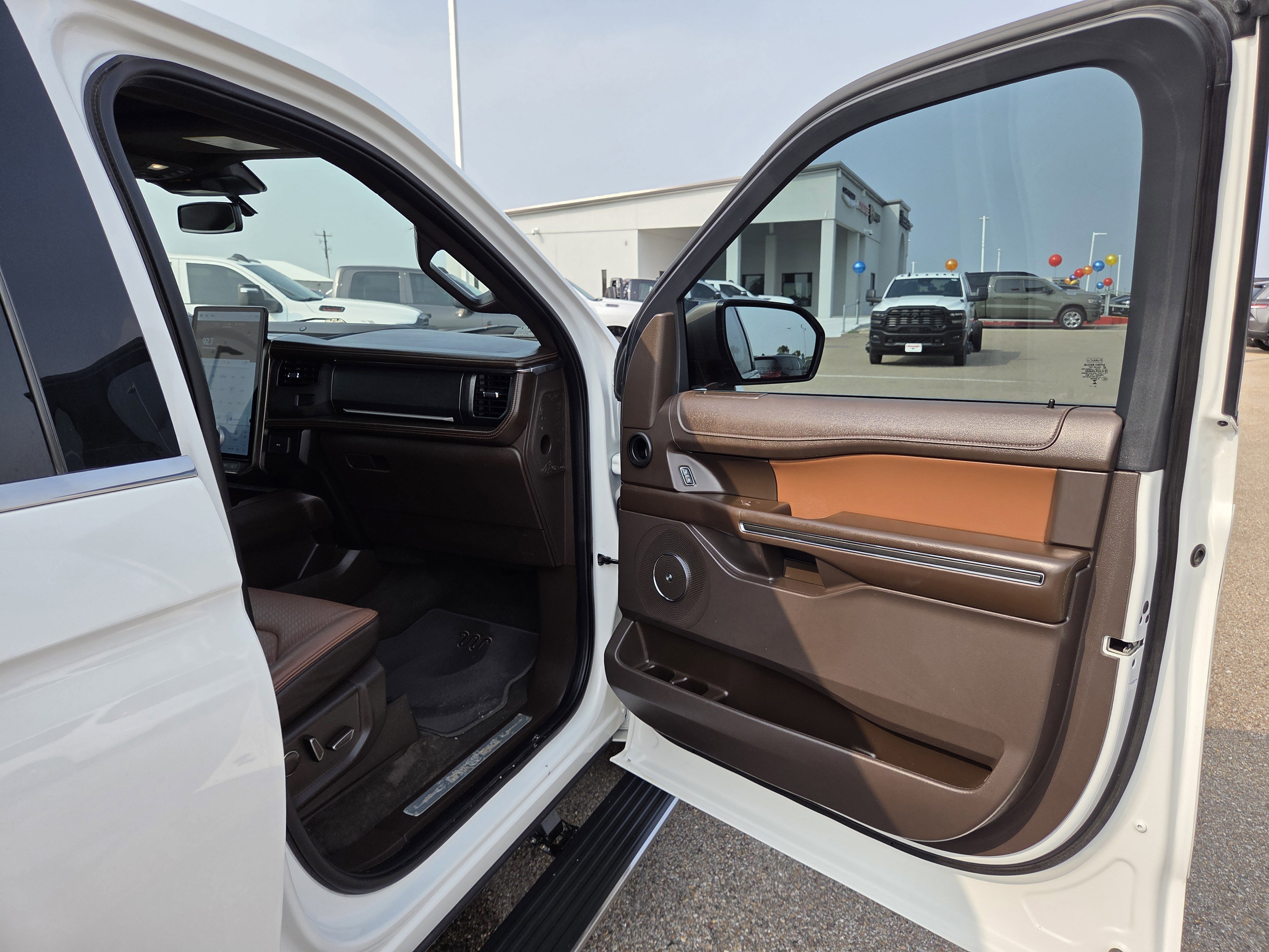 Used 2024 Ford Expedition Max King Ranch AWD/4WD image 18