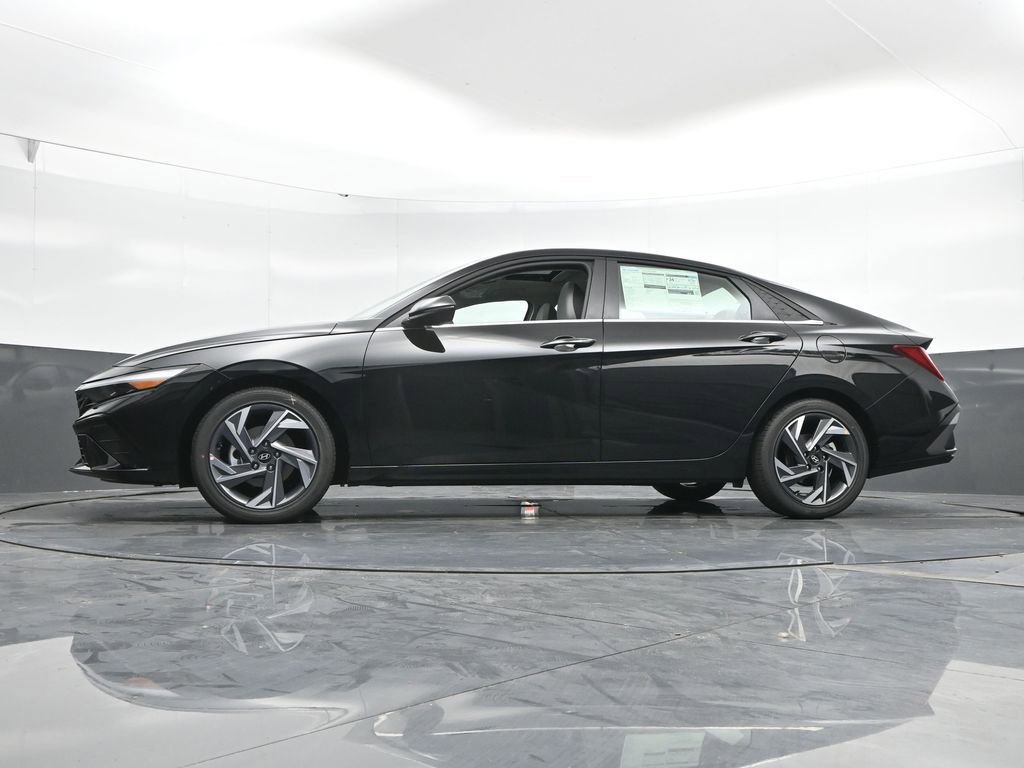 New 2025 Hyundai Elantra Limited image 51