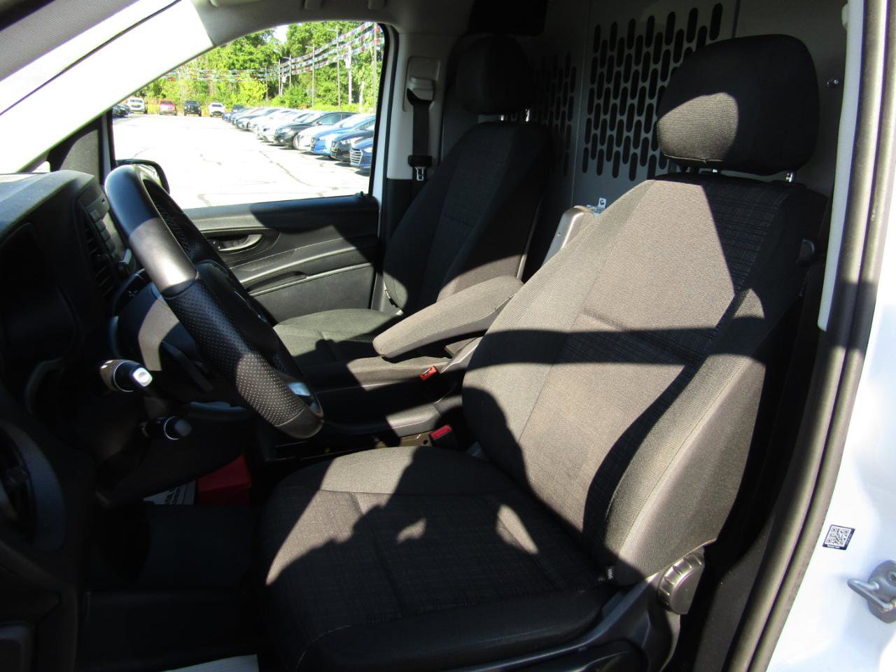 Used 2020 Mercedes-Benz Metris image 16