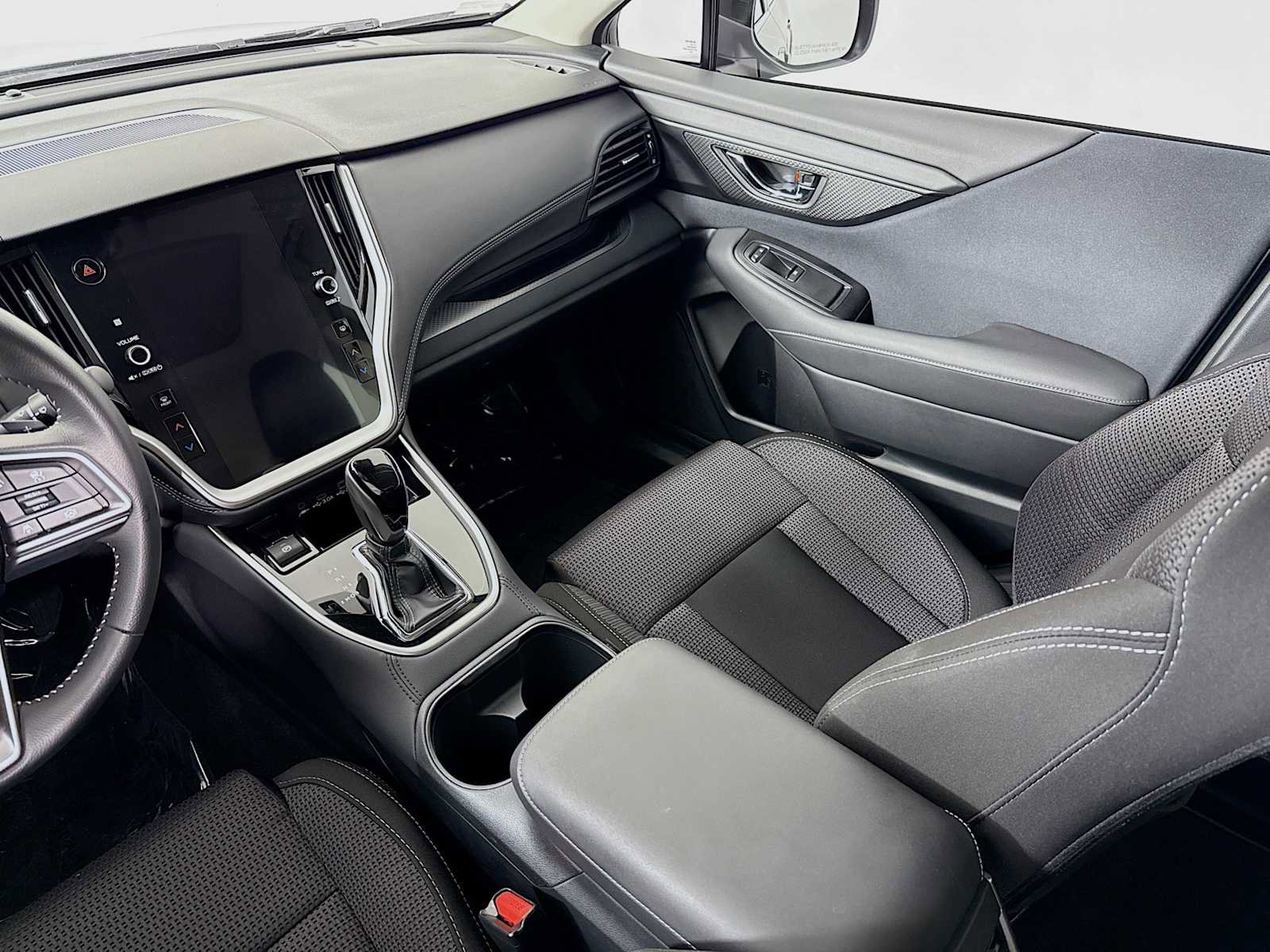 Used 2025 Subaru Outback Premium image 22