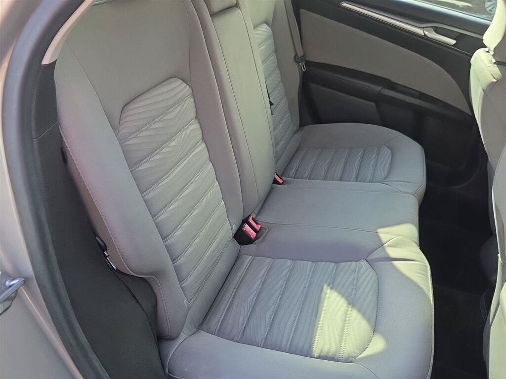 Used 2016 Ford Fusion S FWD image 10