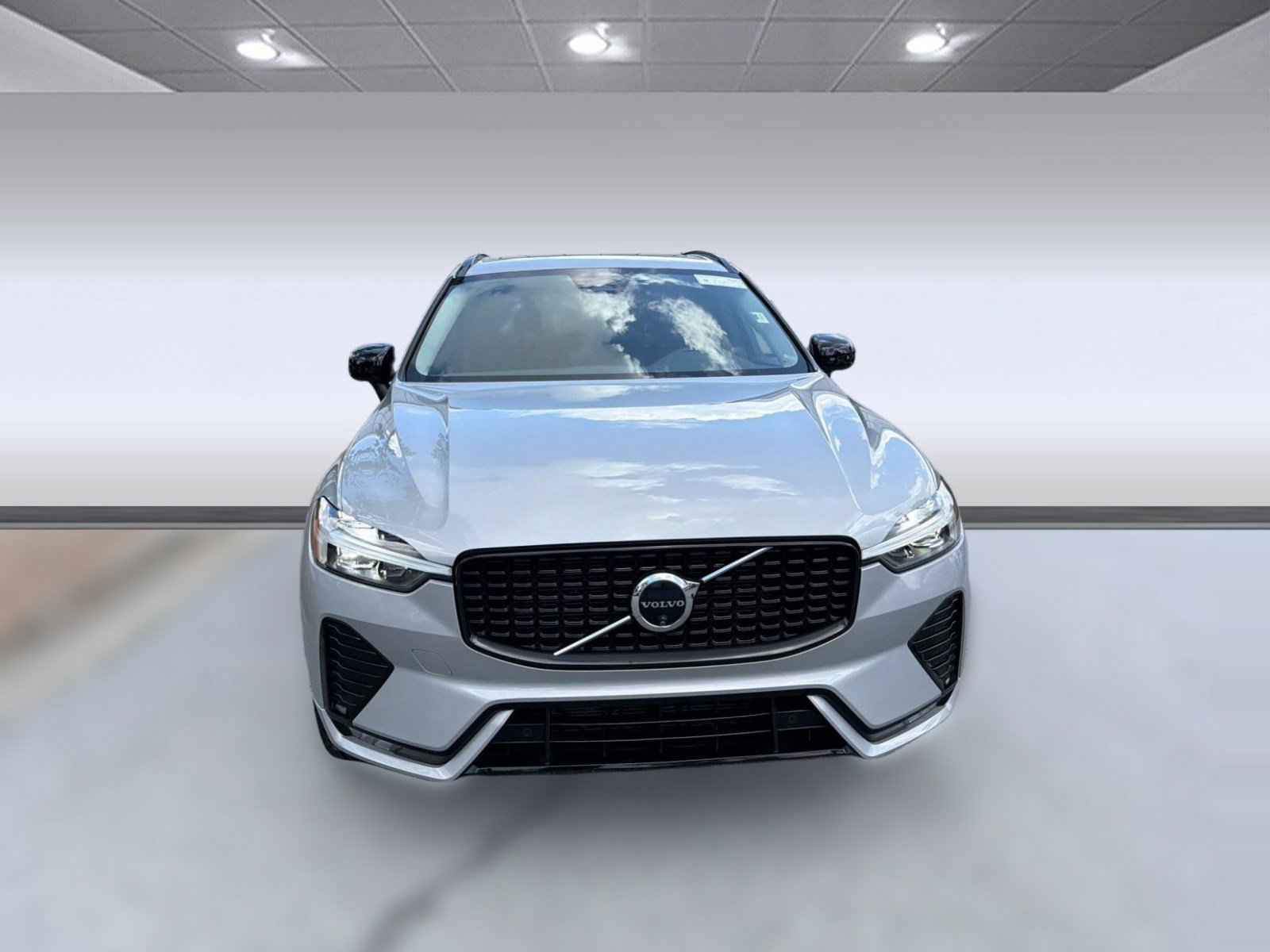 Certified 2024 Volvo XC60 B5 Plus AWD/4WD image 6