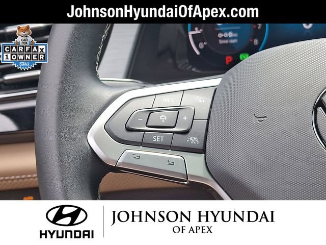 Used 2024 Volkswagen Atlas Cross Sport SE FWD image 20