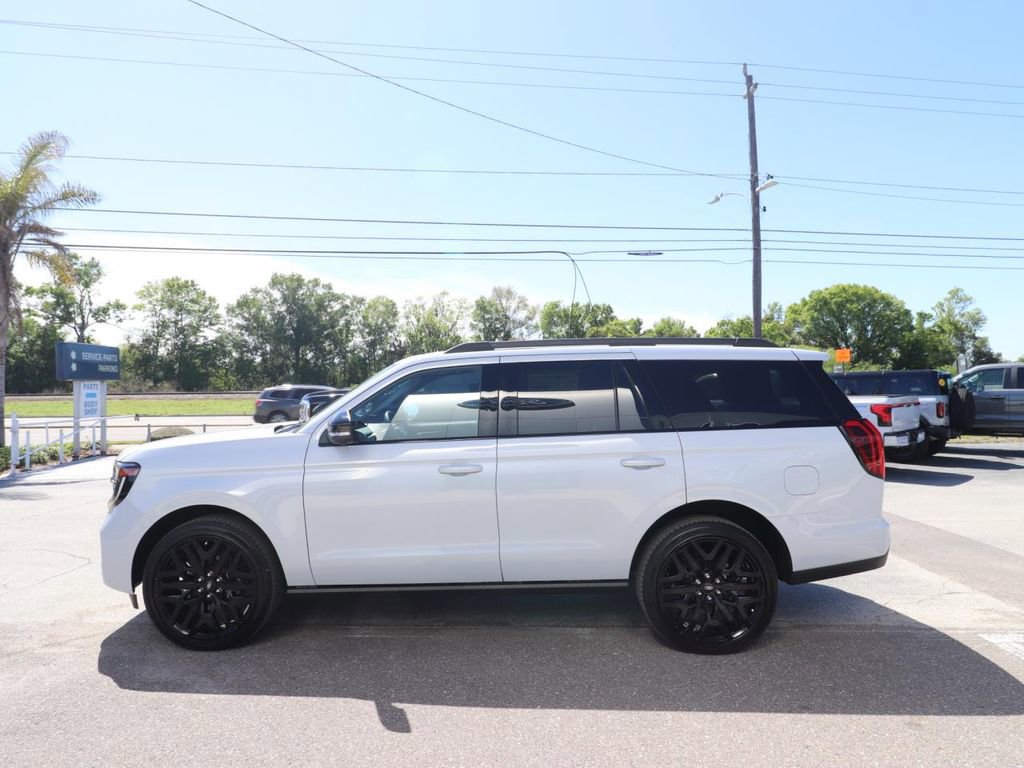 New 2026 Ford Expedition Platinum w/ Stealth Performance Package image 9