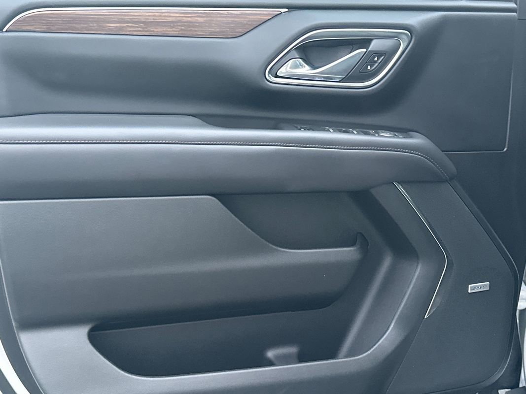 Used 2023 Chevrolet Suburban High Country w/ Premium Package 2 image 25