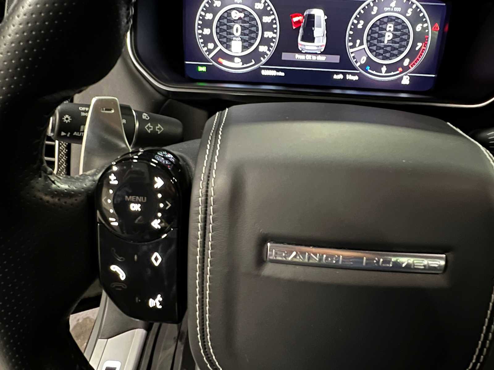 Used 2021 Land Rover Range Rover Sport SVR Carbon Edition image 27
