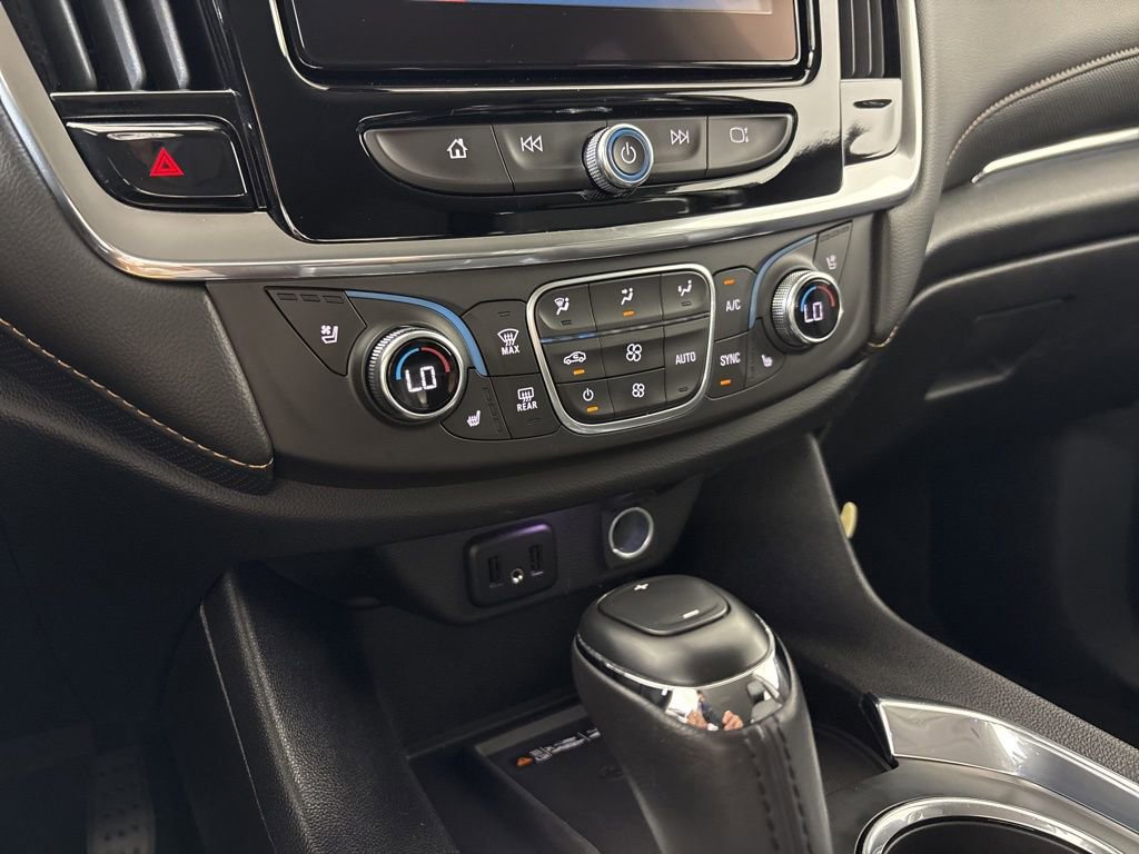 Used 2018 Chevrolet Traverse Premier w/ Driver Confidence II Package image 35