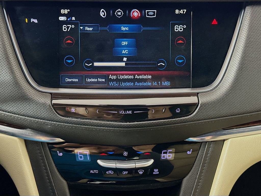 Used 2018 Cadillac XT5 Luxury w/ Driver Awareness Package image 16