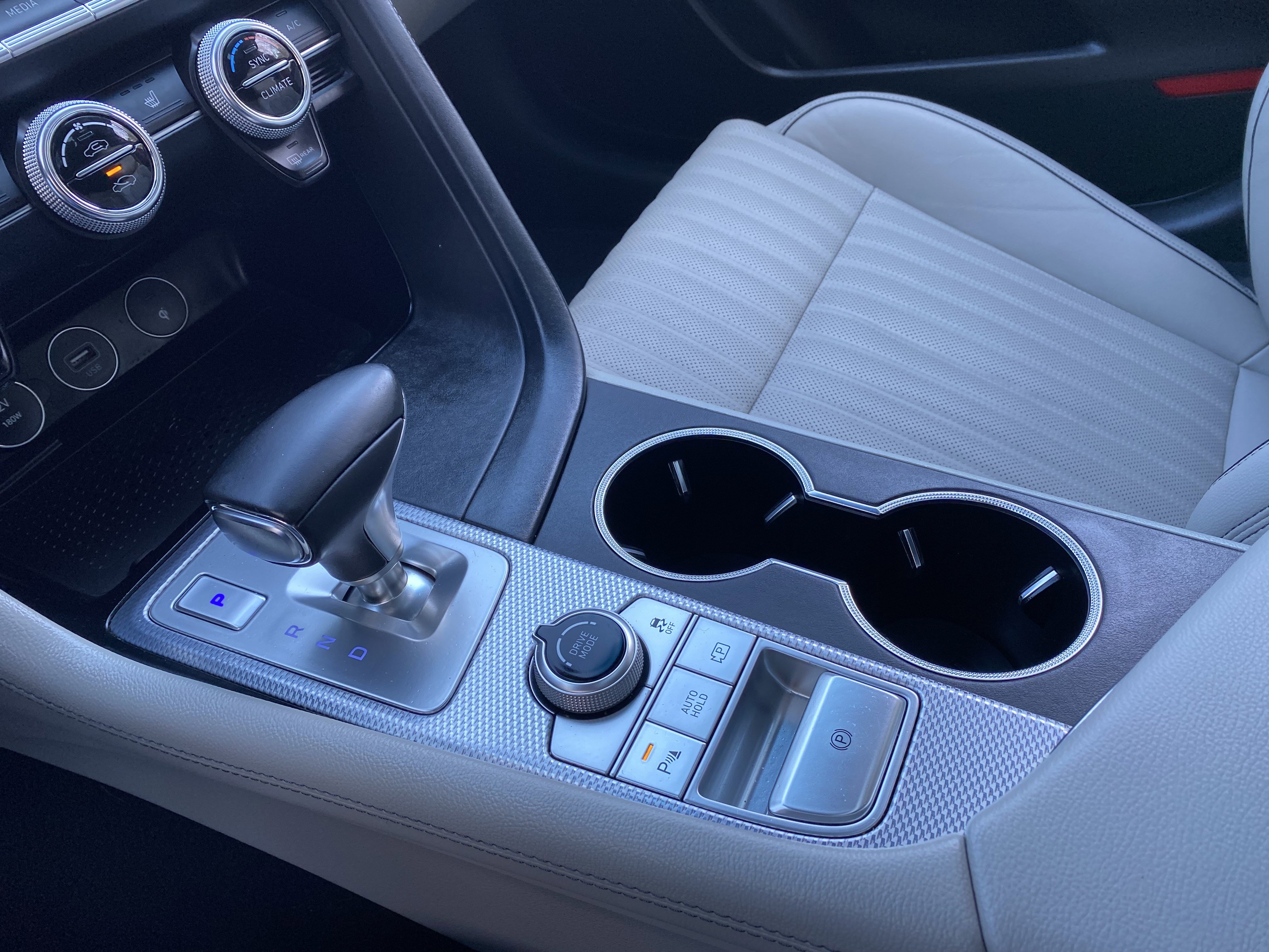 Used 2022 Genesis G70 2.0T w/ Prestige Package image 29