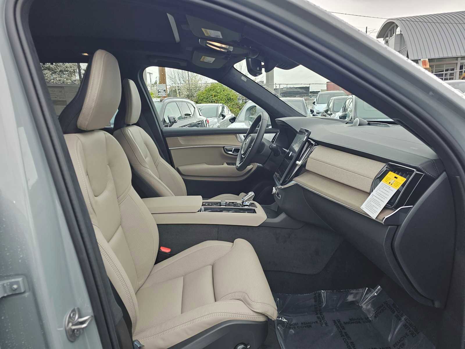 New 2026 Volvo XC90 T8 Ultra w/ Lounge Package image 11