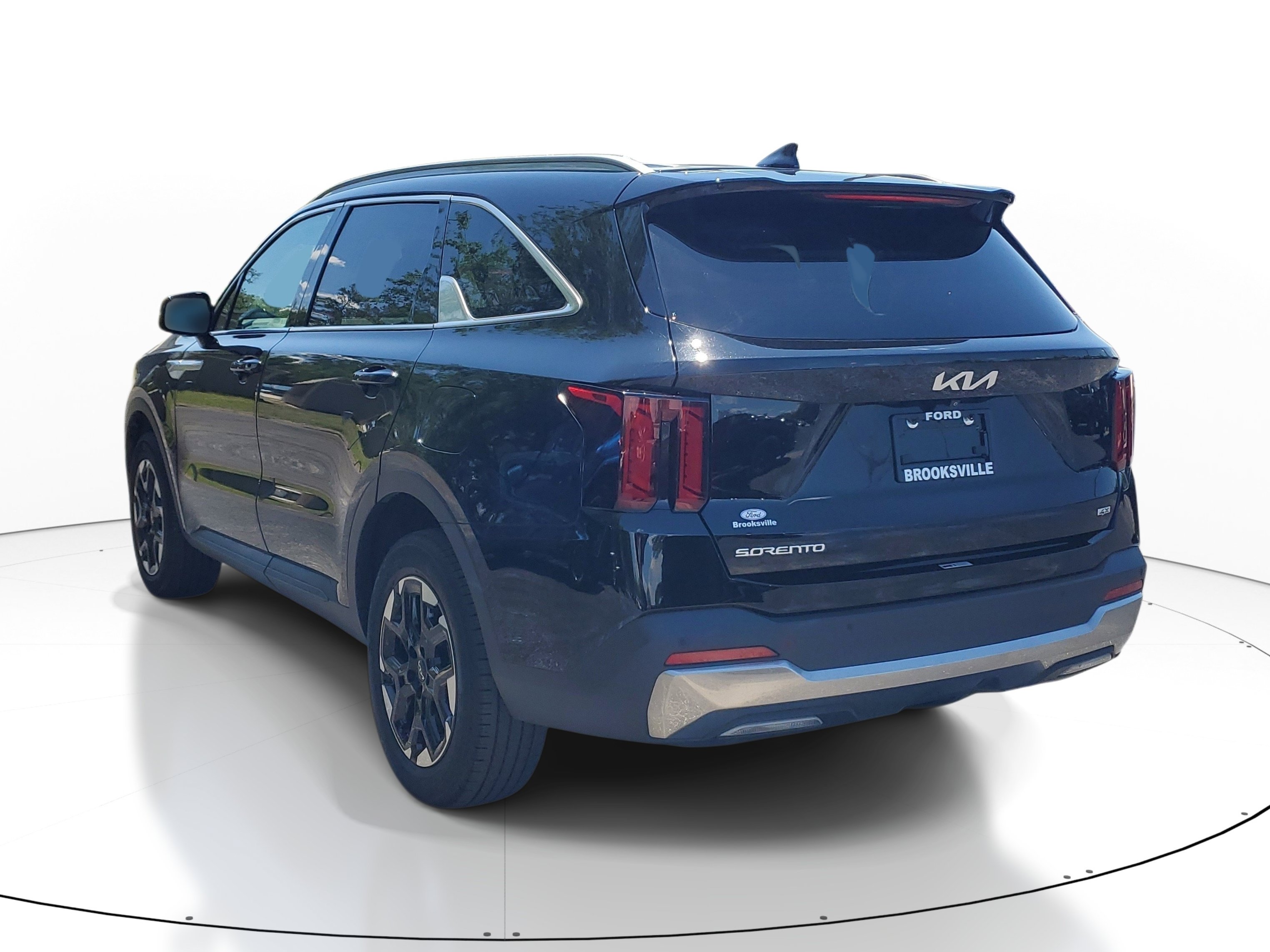 Used 2024 Kia Sorento S AWD/4WD image 4
