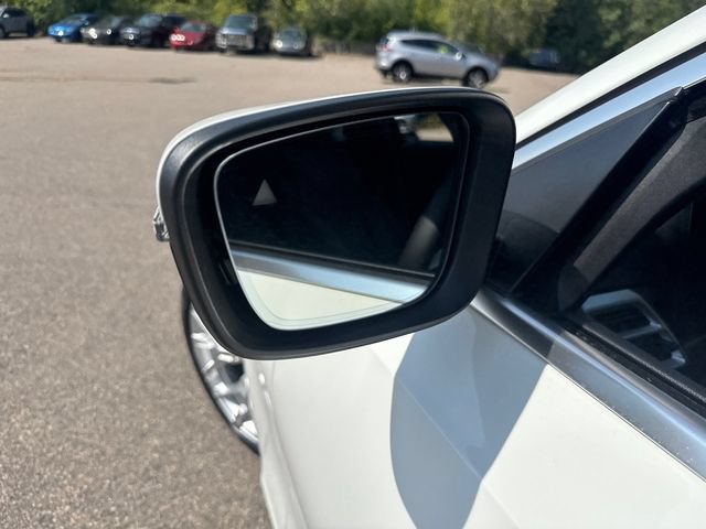 Used 2025 BMW 330i xDrive Sedan AWD/4WD image 15