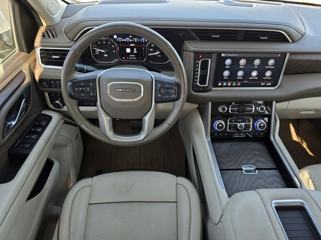 Used 2021 GMC Yukon XL Denali w/ Denali Premium Package image 4