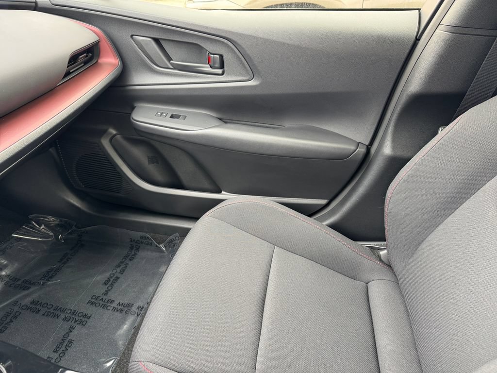 Used 2024 Toyota Prius Prime FWD image 30