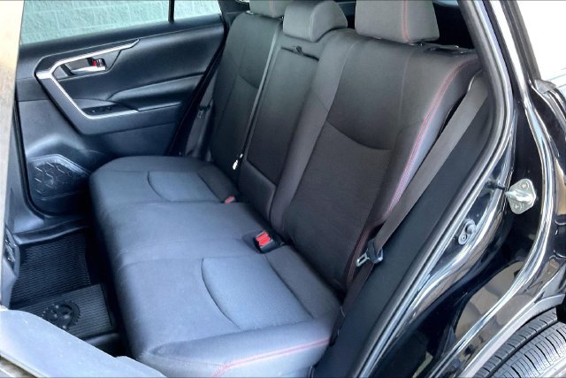 Used 2024 Toyota RAV4 SE w/ Weather & Moonroof Package AWD/4WD image 25