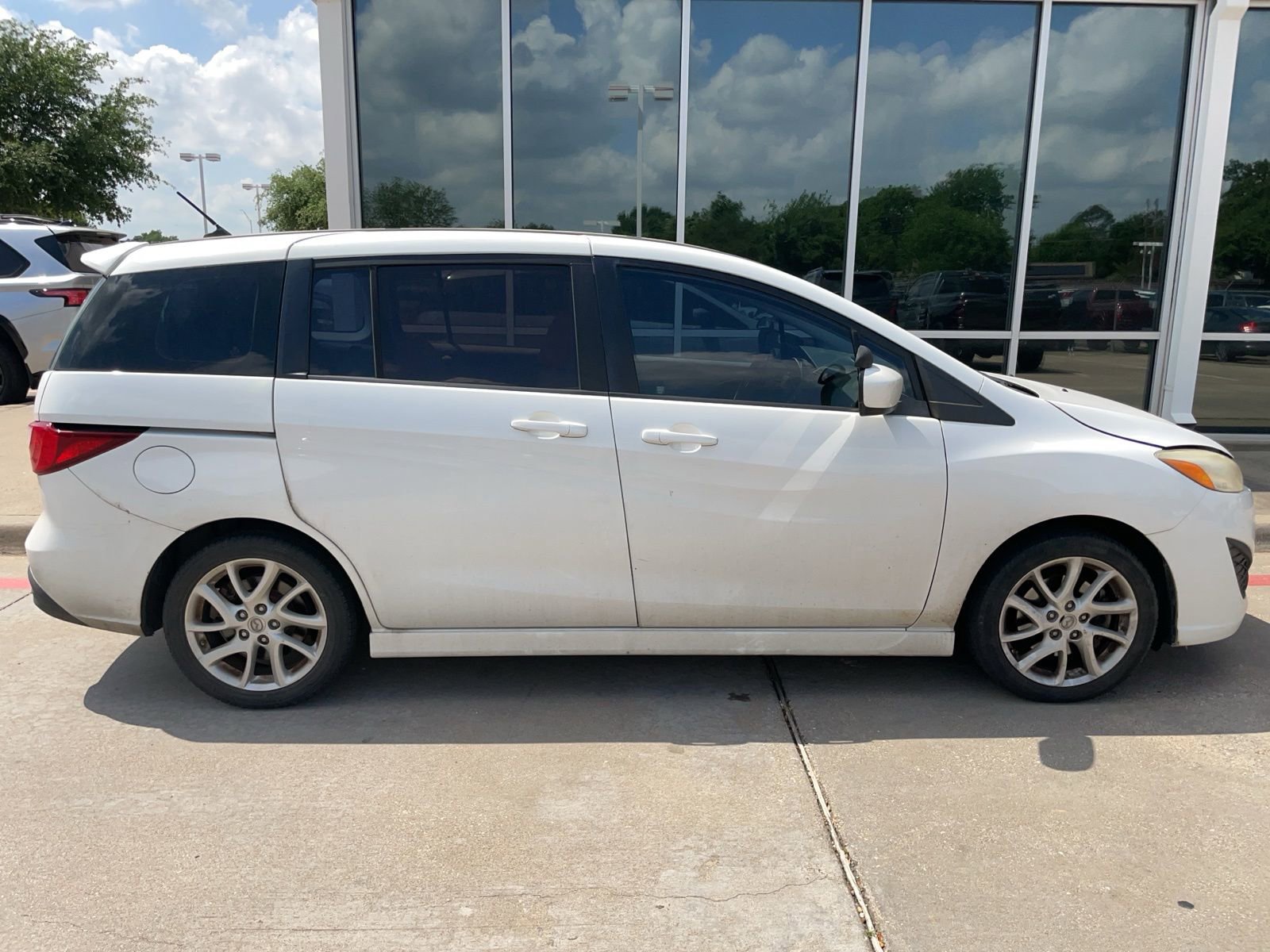 Used 2012 MAZDA MAZDA5 Touring image 6