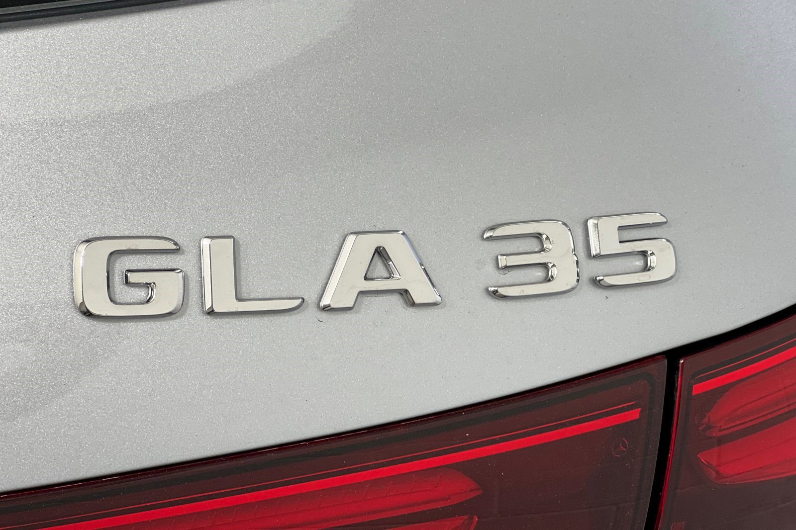 New 2026 Mercedes-Benz GLA 35 AMG 4MATIC image 19