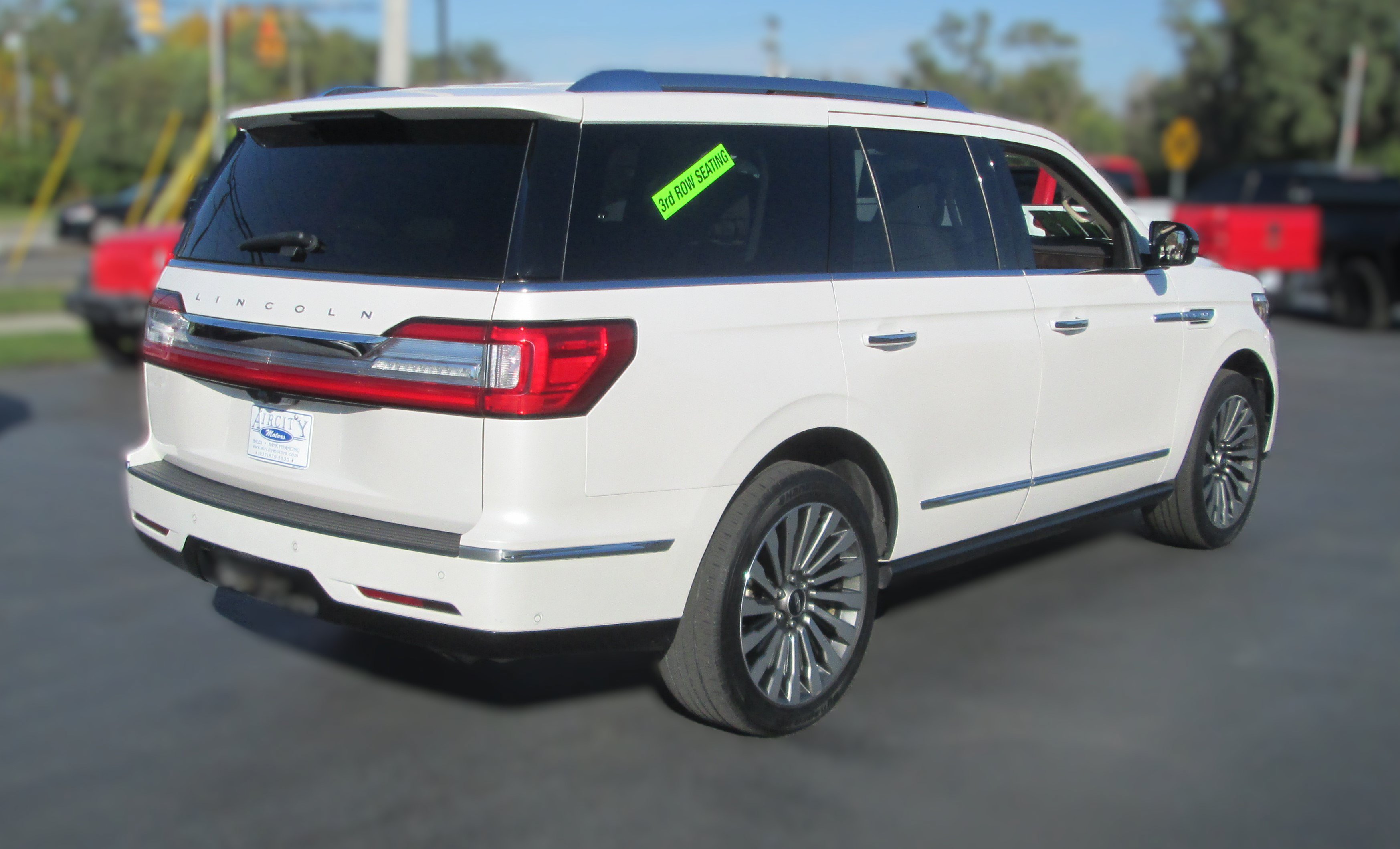 Used 2019 Lincoln Navigator Reserve AWD/4WD image 5