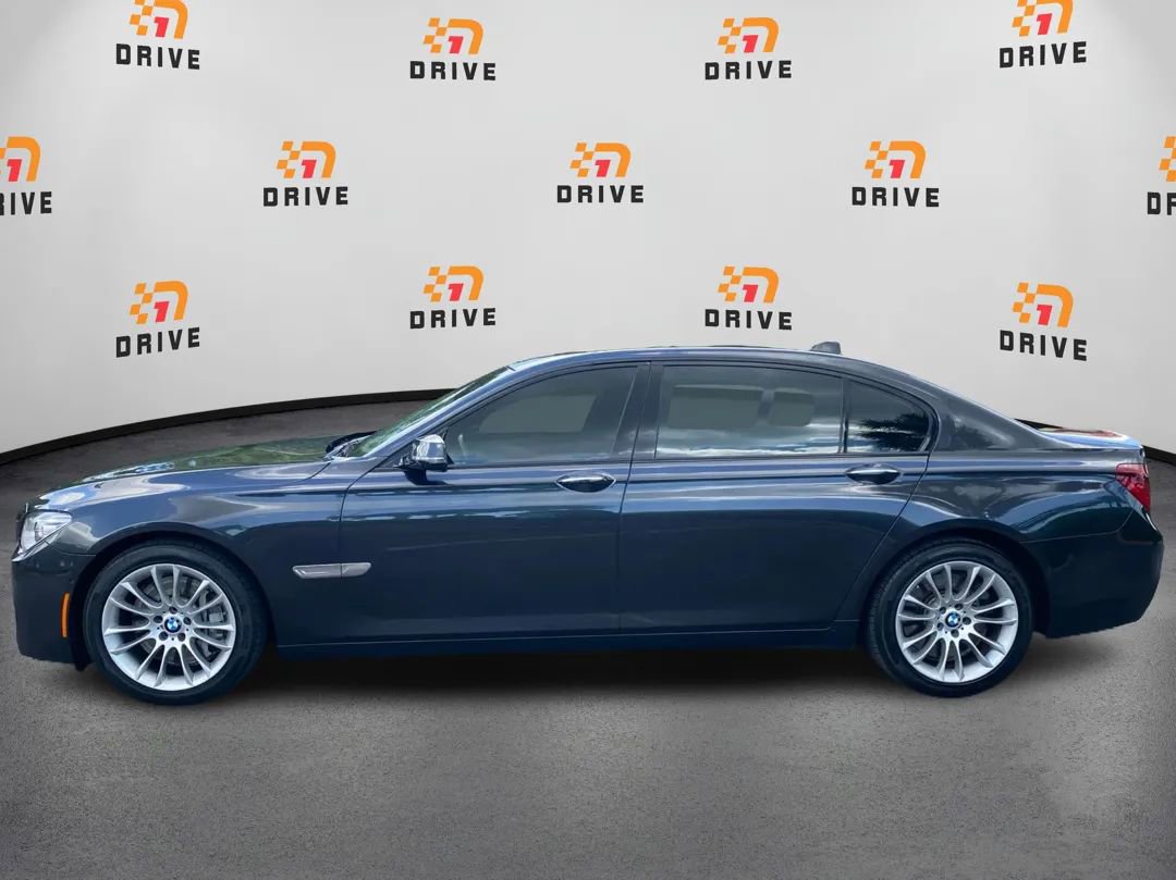 Used 2015 BMW 750Li RWD image 2