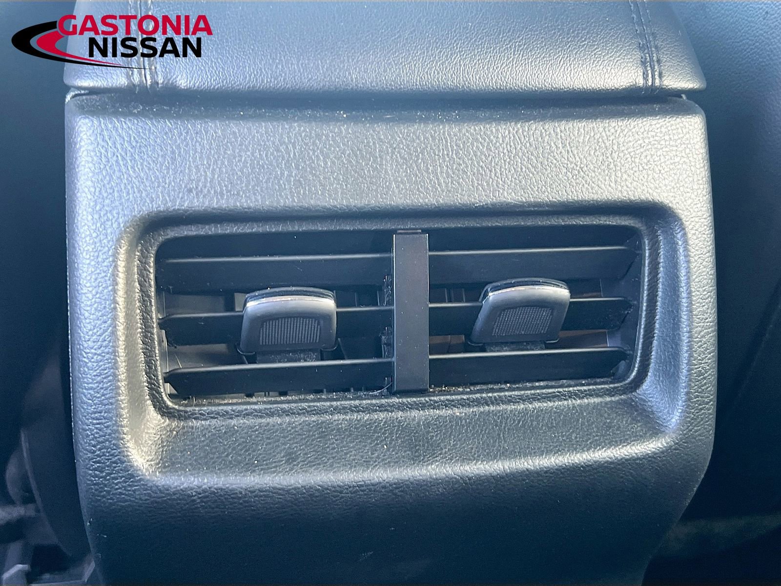 Used 2024 Ford Edge SEL image 32