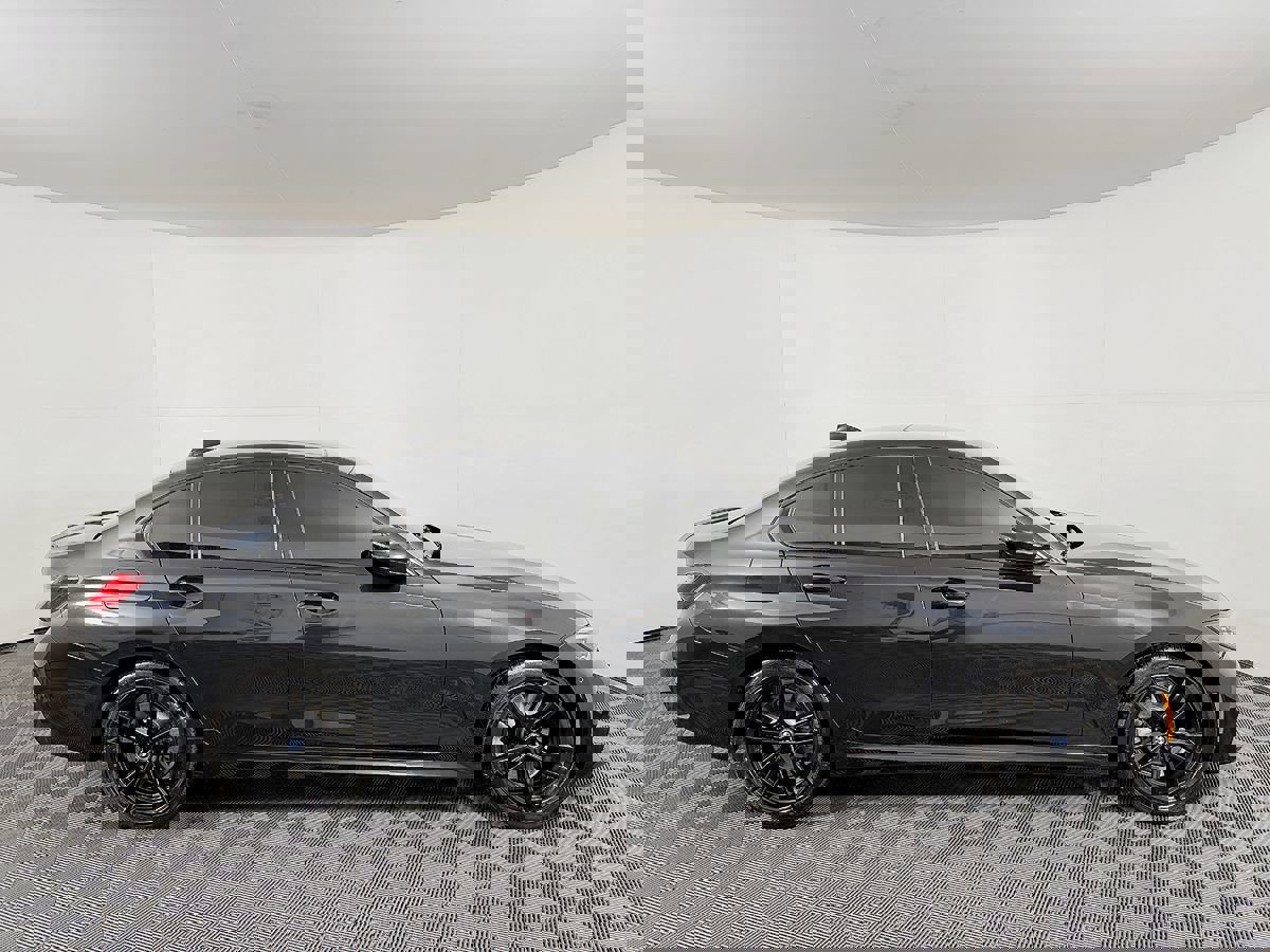 Used 2022 BMW 330e w/ M Sport Package image 6