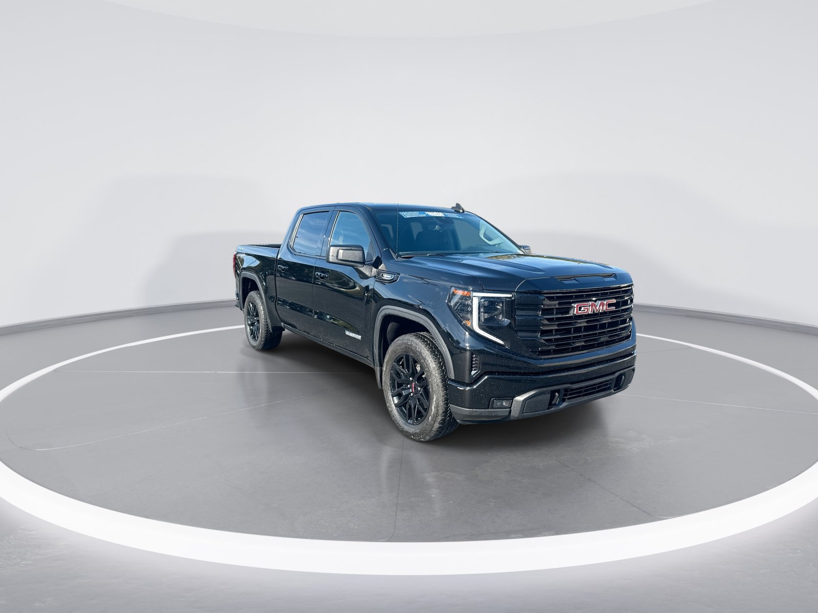 Used 2024 GMC Sierra 1500 Elevation AWD/4WD image 2